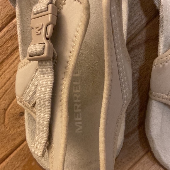 Merrell Woman’s Sandals - Picture 2 of 5